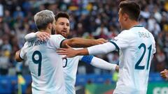 Scaloni espera a los lesionados: el Kun podría estar; Dybala, no