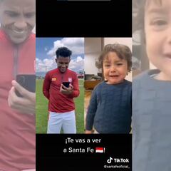 Wilson Morelo invita a este pequeño a un partido de Santa Fe