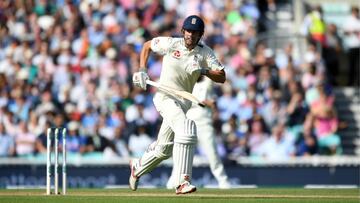 Cook clocks up a century in farewell Test innings