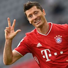 Lewandowski loses out on Ballon d'Or