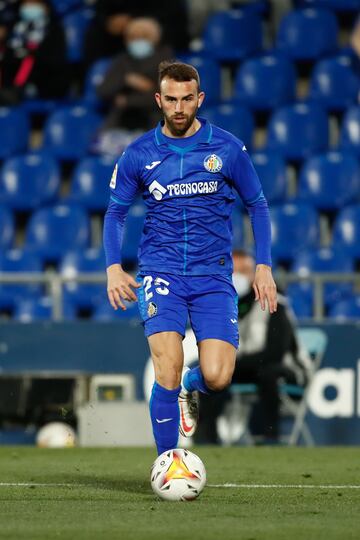 En enero volvió a España, cerca de su Parla natal, y cayó de pie en Getafe. Tres goles y una asistencia en sus cinco primeras jornadas, con el plus añadido que en la primera apenas jugó seis minutos. Suficientes para estrenarse. Lucha con Sandro por ser el acompañante de Enes Ünal, líder del renacido equipo azulón. No ha visto portería ante Alavés, Espanyol y Valencia, pero su cesión camina por la senda del éxito hasta el momento. 