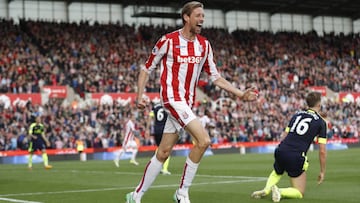 El delantero del Stoke city, Peter Crouch, durante un partido.