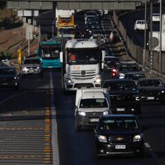 La industria que busca 10 mil trabajadores en Chile y ofrece sueldos de hasta $2,5 millones de pesos