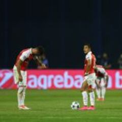 Junior anotó y ganó el clásico
de chilenos a Alexis Sánchez