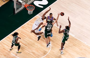 De la revancha Lenovo Tenerife-Manresa a la polémica Unicaja-UCAM