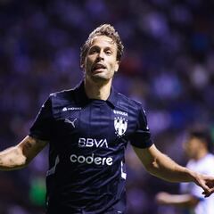 Canales consolida a Rayados como líder general
