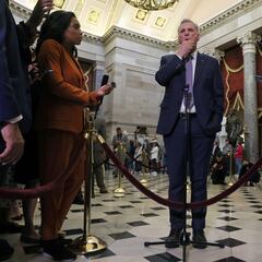 How could the government shutdown affect US credit rating?