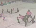 ¿Hockey de hielo? No, es la final de la liga de fútbol de Canadá con golazo incluido