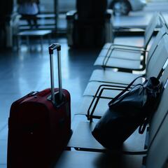 ¿Me pueden seguir cobrando por el equipaje de cabina? La multa histórica a Ryanair, Vueling, EasyJet y Volotea