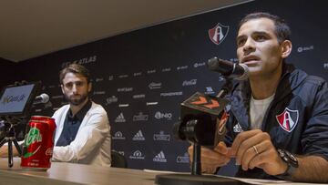 Nadie puede tener mejor ojo para elegir un defensa central que Rafael Márquez. Ahora, apostó por el argentino de 34 años, quien llega procedente del Sevilla.