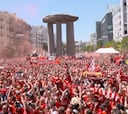 El "You'll never walk alone" que emociona en el centro de Madrid