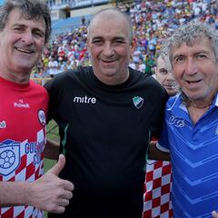 Mágico y Kempes se retan en El Salvador 36 años después