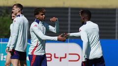 Lamine y Nico, en el entrenamiento de este lunes (M. Á. Morenatti).