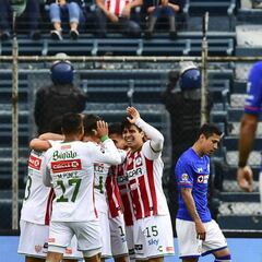 Cruz Azul cae en casa ante Necaxa y sigue la 'maldición' de Caixinha