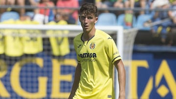 Pau Torres, en un partido con el Villarreal.