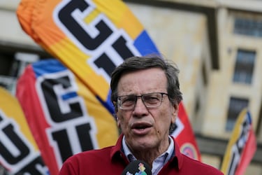 “Estamos sorprendidos, pero gratamente”: el presidente de la CUT exaltó decisión del aumento del salario mínimo