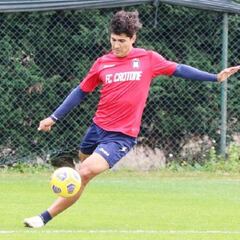 Las razones por las que Luis Rojas no ha debutado en Italia