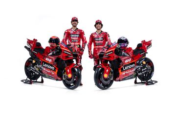 Francesco Bagnaia y Enea Bastianini en la presentación de la nueva Ducati para la temporada 23.