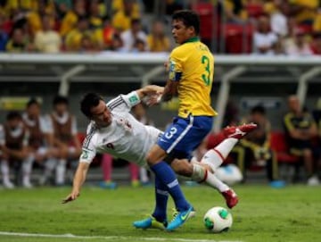 Thiago Silva y Ryoichi Maeda.