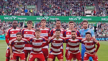 Once del Granada en Santander.