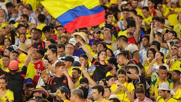 MIAMI GARDENS, FLORIDA - JULY 14: Fans from Colombia cheer during the Copa America 2024 Final game between Argentina and Colombia at Hard Rock Stadium on July 14, 2024 in Miami Gardens, Florida. (Photo by Carl Kafka/ISI Photos/Getty Images)