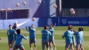 Los jugadores del Atlético en una sesión de entrenamiento.