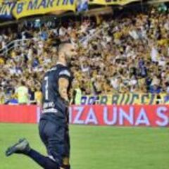 Marcelo Larrondo vuelve a aparecer en la órbita de la Roja