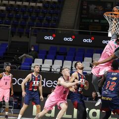 Calathes apunta, Abrines ejecuta al Baskonia; el Barça, a la final