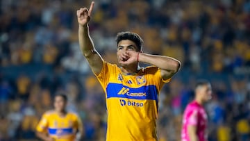 AME6243. MONTERREY (MÉXICO), 02/09/2023.- Nicolás Ibáñez de Tigres celebra un gol hoy, durante un partido correspondiente a la jornada 7 del Torneo apertura 2023 celebrado en el estadio Universitario de la ciudad de Monterrey (México). EFE/Miguel Sierra
