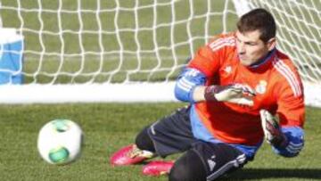 DE RÉCORD. Iker Casillas lleva 592 minutos sin encajar un gol. Hoy puede superar el récord de imbatibilidad de la historia madridista.