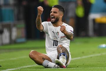 0-2. Lorenzo Insigne celebra el segundo gol.