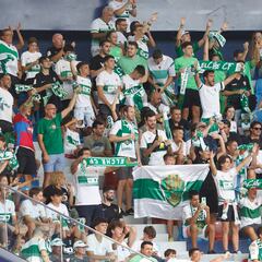 El Elche paga parte de los autobuses para que la afición viaje a Barcelona