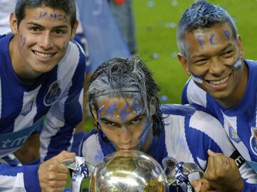 Falcao, James y Guar&iacute;n fueron campeones de la Supercopa de Potugal en 2010 y 2011.