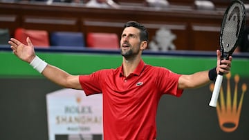 Novak Djokovic, durante su partido contra Zizou Bergs en el Shanghai Masters.
