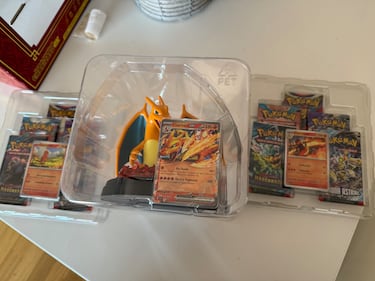 JCC Pokémon Charizard ex Super Premium Collection unboxing colección cromos cartas