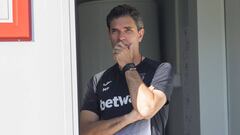 Pellegrino, entrenador del Legan&eacute;s. 