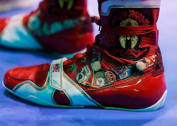 Detalle de las botas de Tyson Luke Fury.