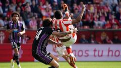 Pablo Vázquez evita que Escribá vuelva a ganar en El Molinón