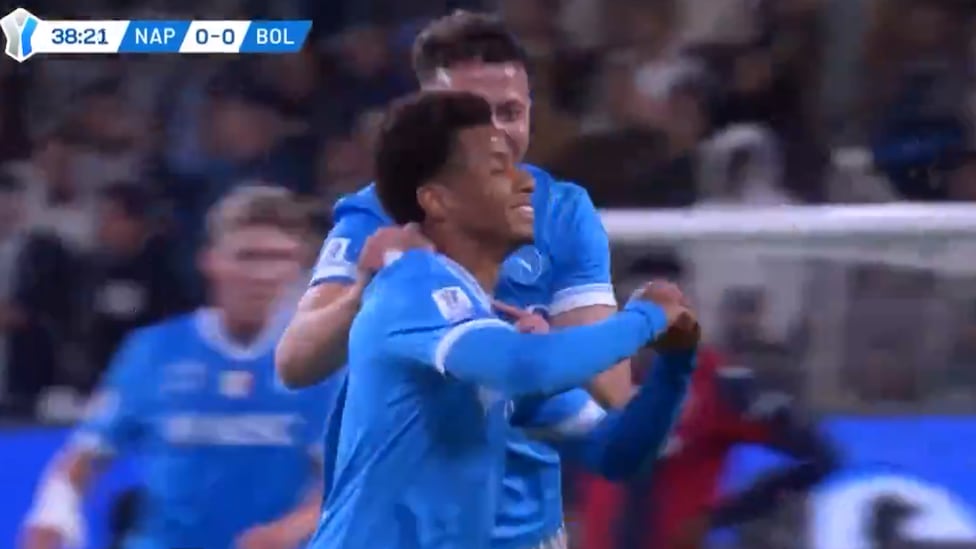 El golazo escandaloso de Neres para darle la Supercopa al Nápoles que se va a ver en todo el mundo