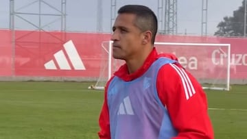 Alexis Sánchez hace esto después de la práctica de Sevilla y las redes explotan: ya es viral