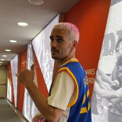 Antoine Griezmann muestra su apoyo a los Warriors de la NBA