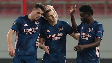 Odegaard sonr¨ªe en Europa