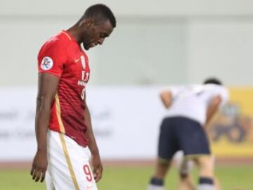 Guangzhou Evergrande pagó por su fichajes 42 millones de euros. El colombiano jugó nueve partido y tan solo marcó cuatro goles en la temporada 2016.