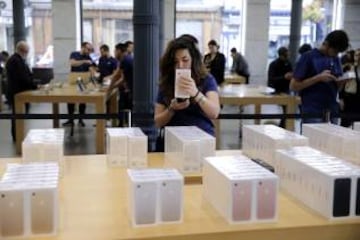 Espa?a es uno de los 25 pa¨ªses elegidos por Apple para comenzar a vender el iPhone 7.