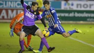 Jarosik da un punto al Alavés y salva por ahora a su técnico