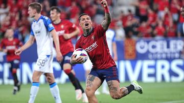 Chimy Ávila celebrando su gol.