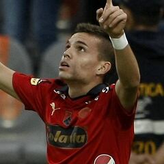 Daniel Hernández se compara con James al llegar a Argentina