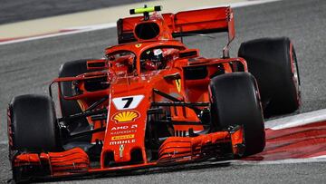 Kimi Raikkonen, con el Ferrari en los Libres 2 del GP de Bahrain 2018 de F1. 