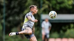 Eduardo Vargas alista su salida