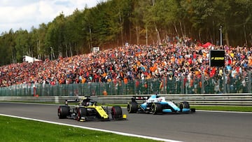 Daniel Ricciardo (Renault) y George Russell (Williams) en Spa.